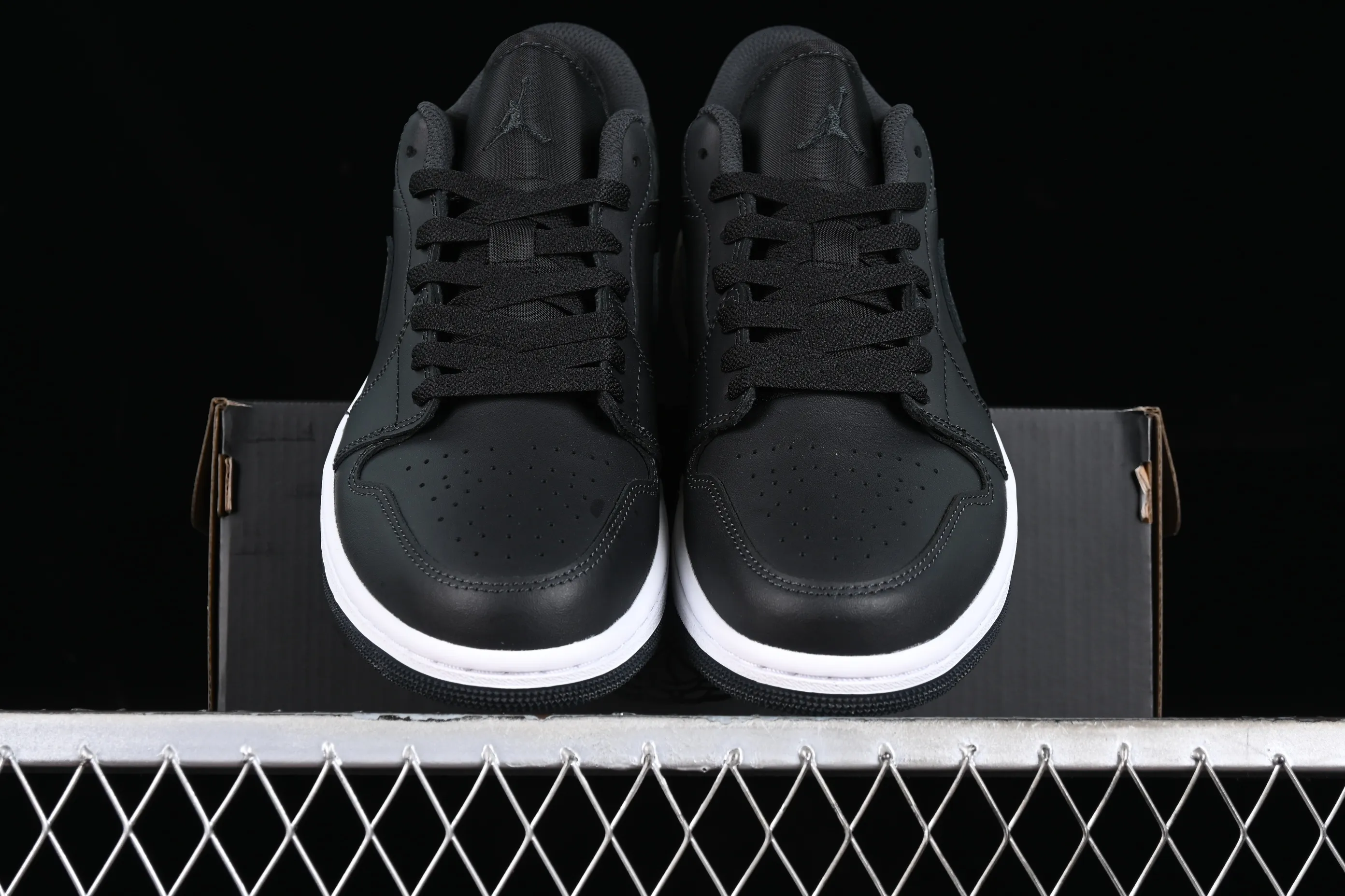 All categories Air Jordan Jordan series basketball shoes Air Jordan 1 Low G version pure original Air Jordan 1 Low AJ1 Joe 1 all black burst pattern low-top cultural casual sneakers FB9907-001